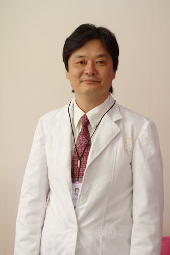 郑仁善教授坐诊华美 不出国门享受韩式眼部整形