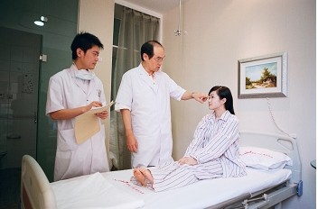 崔载久博士 完善整形者